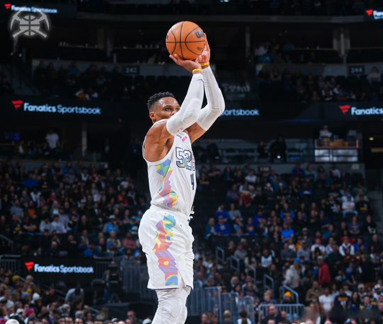 掘金横扫尼克斯，西亚卡姆点燃赛场