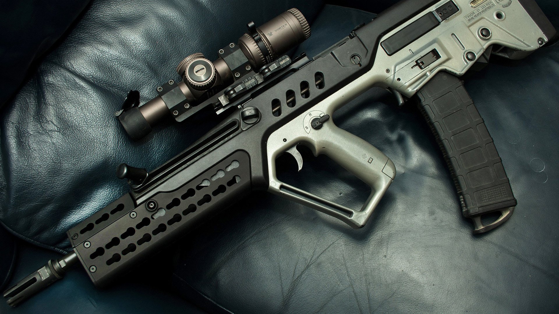 爱游戏官方入口-欧洲绿茵风云急，南美雄鹰振翅鸣—当英超争冠遭遇委内瑞拉风暴