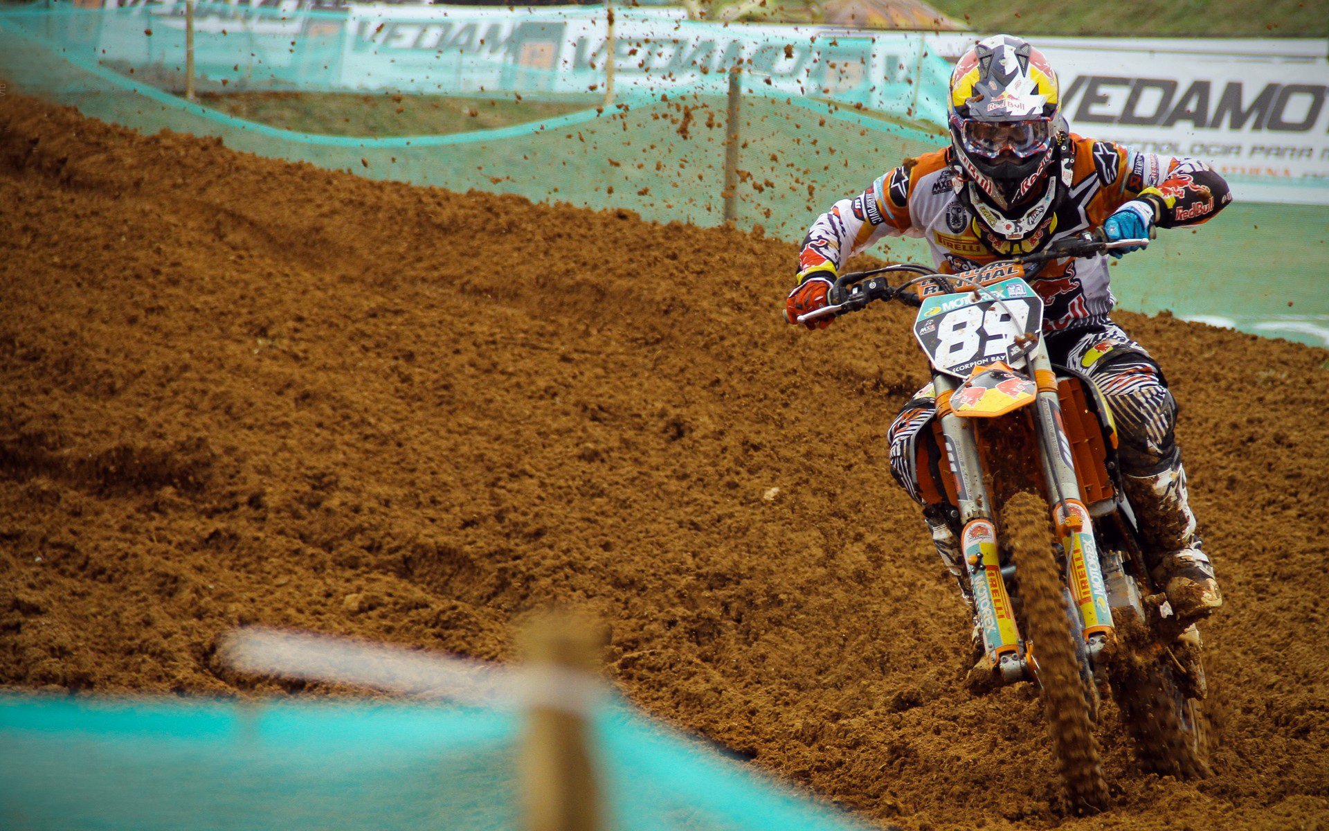 NBA季后赛焦点战，从马刺强行终结新疆队的唯一视角