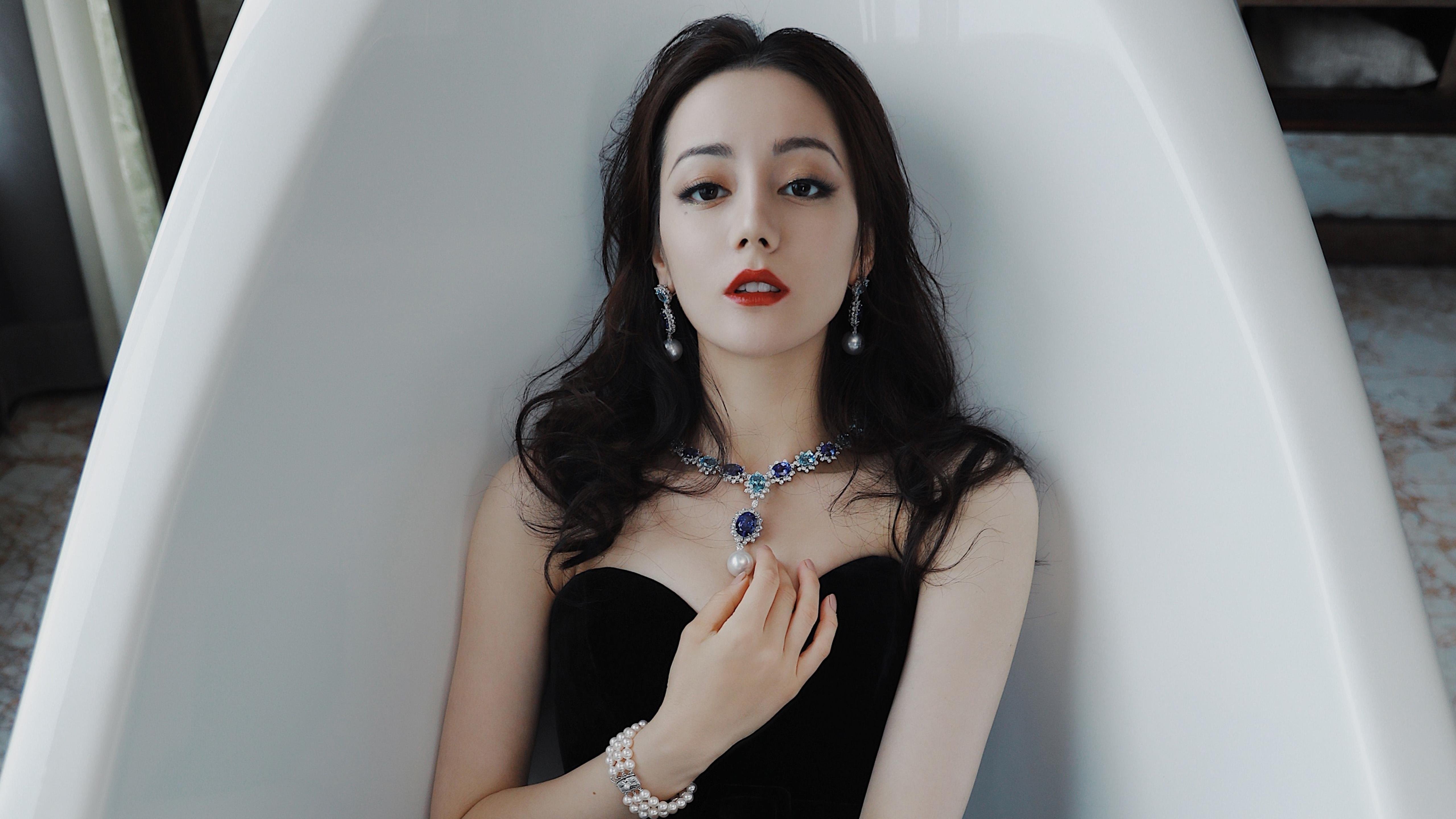 帝王时刻！恩比德连续得分撕裂防线，篮网破网重生胜热火