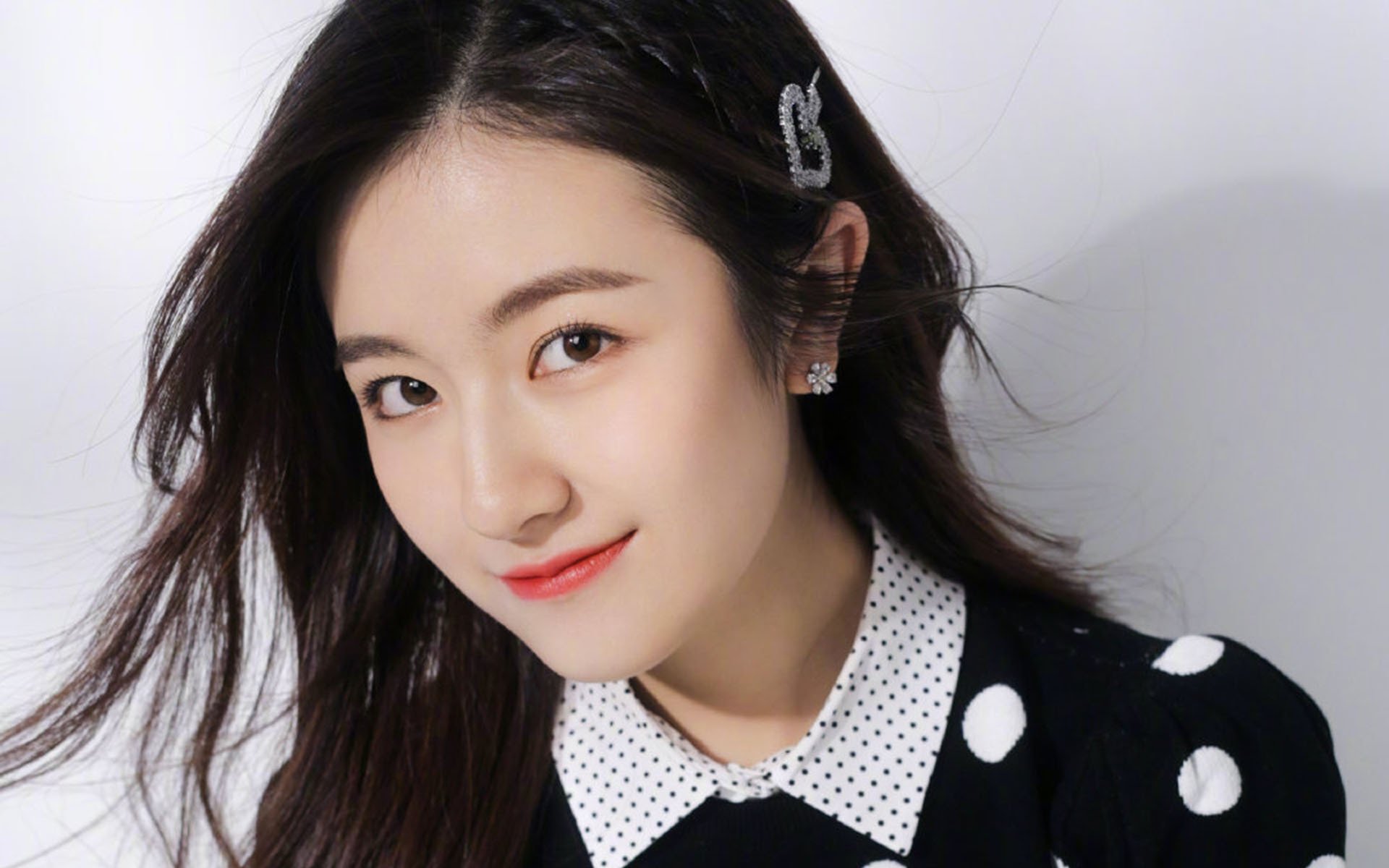 爱游戏下载-跨界统治，从非洲之鹰的足球铁幕到F1街道上的白色闪电