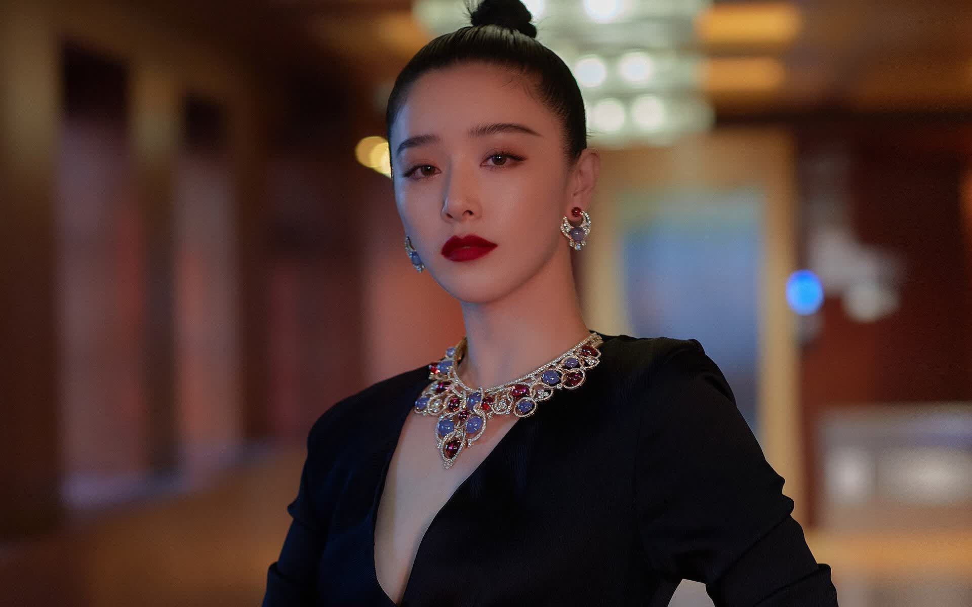 太阳风暴与绿茵场,本泽马在美加墨之夜定义永恒